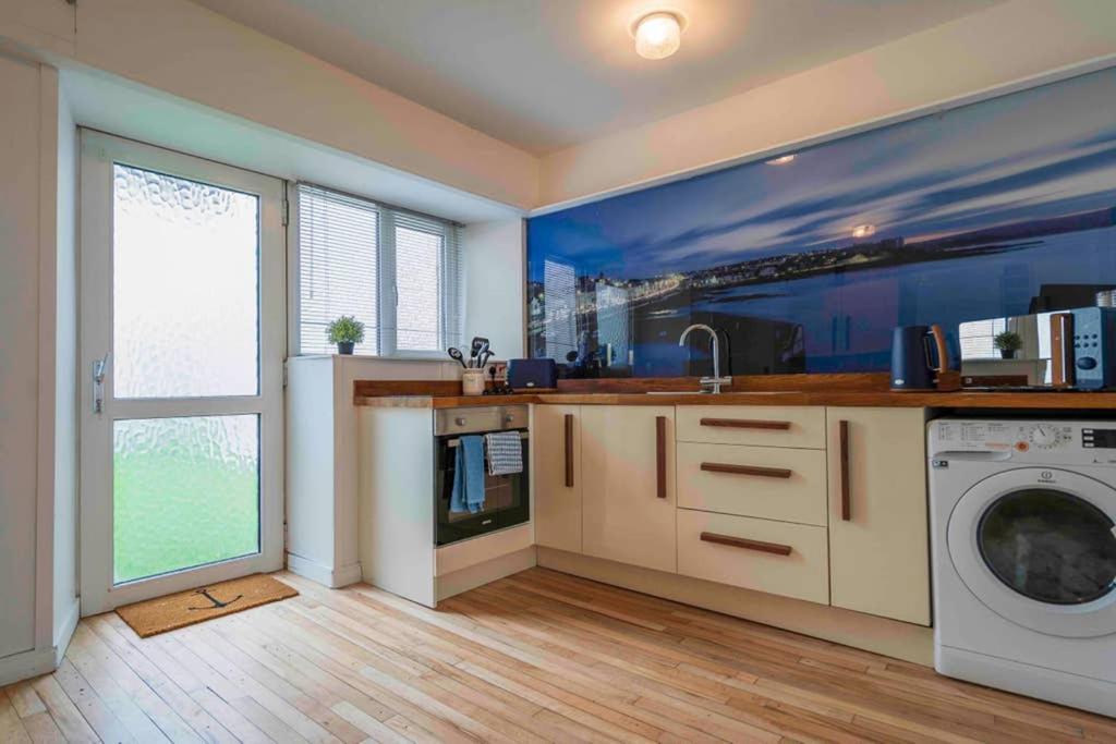The Porthole Apartment Portstewart Exterior photo
